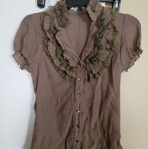 Adorable ruffled shirt